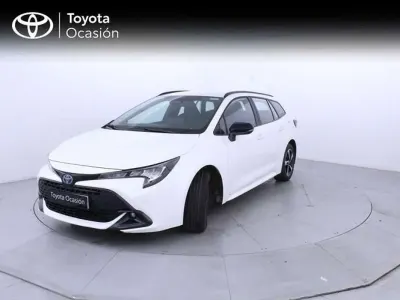 Usado Toyota Corolla Active 140 CV (102 kW) 2025 Blanco Familiar
