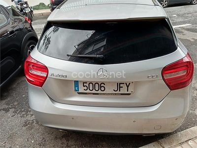 Usado Mercedes A200 Urban 136 CV (100 kW) 2015 Gris / plata Berlina