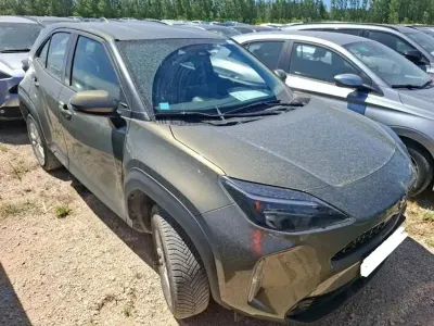 Usado Toyota Yaris Cross Edition 116 CV (85 kW) 2023 Beige SUV