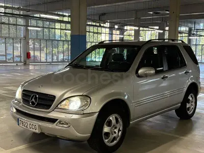 Usado Mercedes ML320 218 CV (160 kW) 2002 Gris / plata SUV
