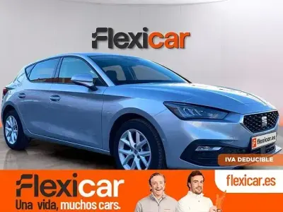 Usado Seat Leon Style 130 CV (95 kW) 2023 Gris Berlina