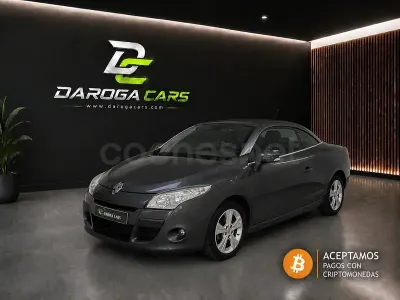 Usado Renault Mégane Cabriolet Dynamique 130 CV (95 kW) 2011 Gris / plata Descapotable