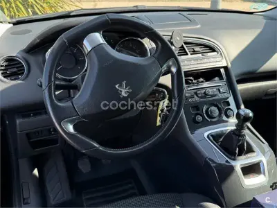 Usado Peugeot 5008