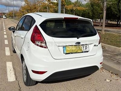 Blanco Usado 2016 Ford Fiesta Trend Berlina | 6450 € (Precio justo)