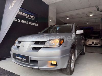 Gris / plata Usado 2005 Mitsubishi Outlander SUV | 8250 €