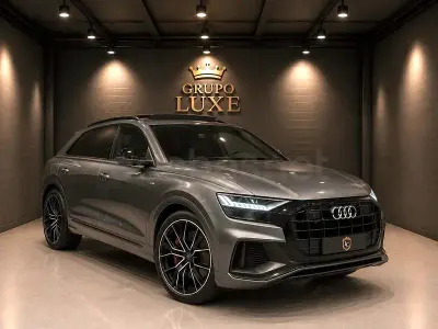 Usado Audi Q8 S-Line 286 CV (210 kW) 2021 Gris / plata SUV