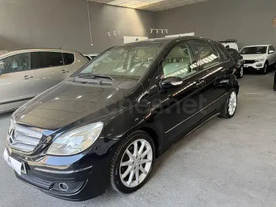 Usado Mercedes B200 140 CV (102 kW) 2007 Negro Monovolumen
