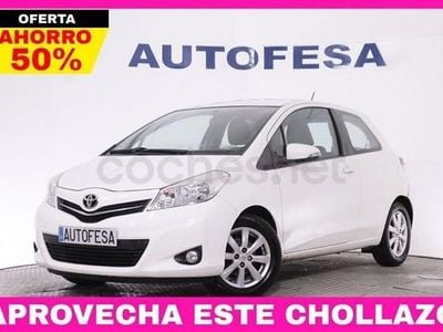 Usado Toyota Yaris Active 69 CV (50 kW) 2012 Blanco Berlina
