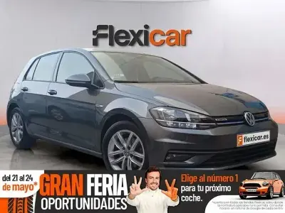 Usado VW Golf VIII Edition 130 HP (95 kW) 2020 Cinzento