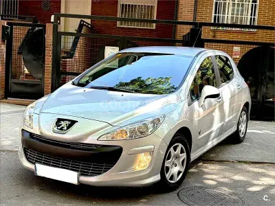 Usado Peugeot 308 Active 115 CV (84 kW) 2012 Gris / plata Berlina