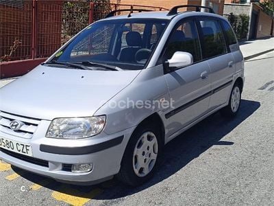 Usado Hyundai Matrix GLS 103 CV (75 kW) 2004 Gris / plata Monovolumen