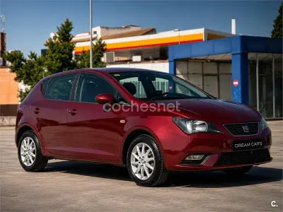 Usado Seat Ibiza Style 90 CV (66 kW) 2015 Rojo Berlina