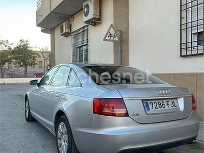 Usado Audi A6 140 CV (102 kW) 2006 Gris / plata Berlina