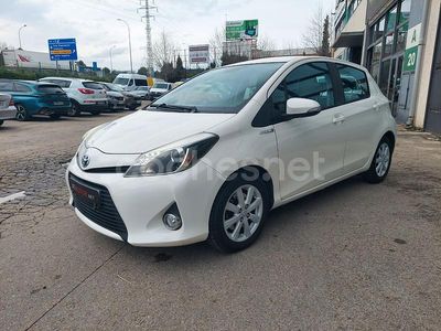 Blanco Usado 2013 Toyota Yaris Hybrid Active Berlina | 13.000 € (Caro)