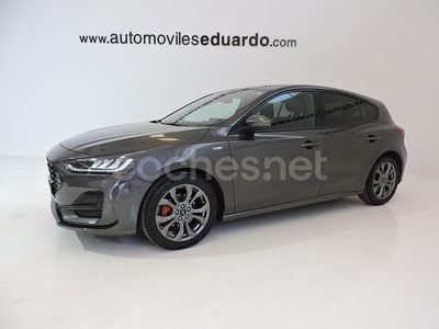 Gris / plata Usado 2023 Ford Focus ST-Line Berlina | 16.800 € (Precio justo)
