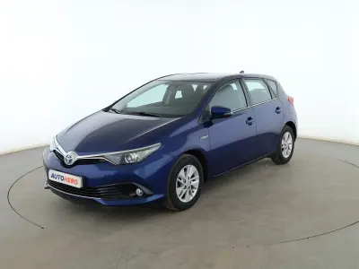 Usado Toyota Auris Hybrid Advance 136 CV (100 kW) 2018 Azul Berlina