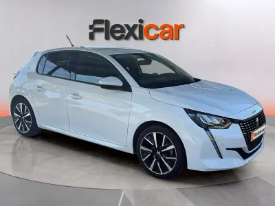 Usado Peugeot 208 Active 101 CV (74 kW) 2020 Blanco Utilitario
