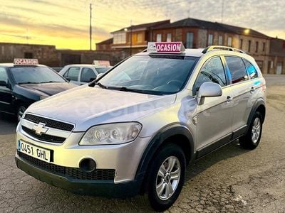 Gris / plata Usado 2009 Chevrolet Captiva LS SUV | 4990 € (Precio justo)