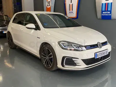 Usado VW Golf VII GTE 204 CV (150 kW) 2018 Blanco Berlina