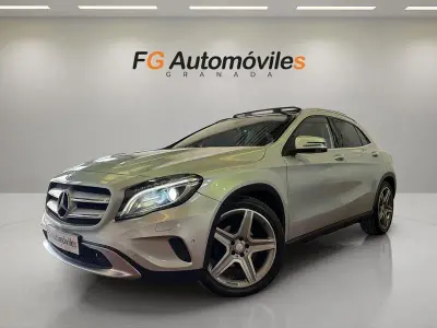 Usado Mercedes GLA220 AMG line 170 CV (125 kW) 2014 Gris / plata SUV
