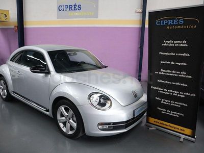 Usado VW Beetle Sport 140 CV (102 kW) 2014 Gris / plata Utilitario