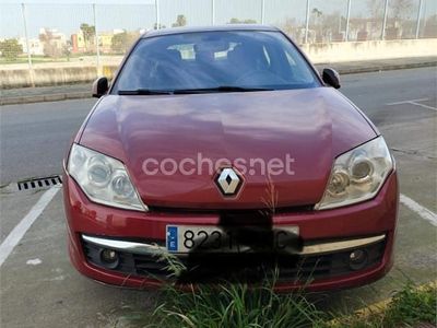 Usado Renault Laguna III Expression 110 CV (80 kW) 2008 Granate Berlina
