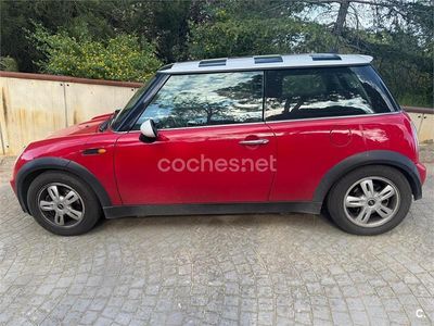 Usado Mini Cooper 115 CV (84 kW) 2004 Rojo Utilitario