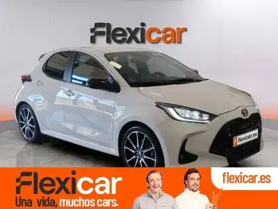 Usado Toyota Yaris Sport 116 CV (85 kW) 2023 Blanco Utilitario