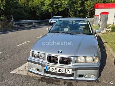 Gris / plata Usado 1998 BMW 318 Sport Line Coupe | 9000 €