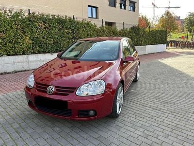 Usado VW Golf IV Sportline 105 CV (77 kW) 2005 Granate Berlina