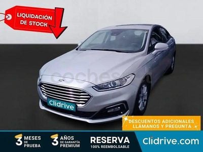Usado Ford Mondeo Trend 187 CV (137 kW) 2020 Amarillo Berlina