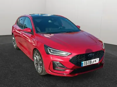 Usado Ford Focus ST-Line X 125 CV (91 kW) 2024 Rojo Berlina