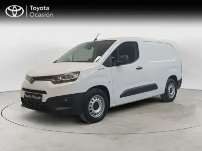 Käytetty Toyota Proace 100 kW (136 HP) 2024 Valkoinen Tila-auto