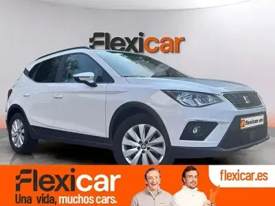 Usado Seat Arona Ecomotive 95 CV (69 kW) 2018 Blanco SUV
