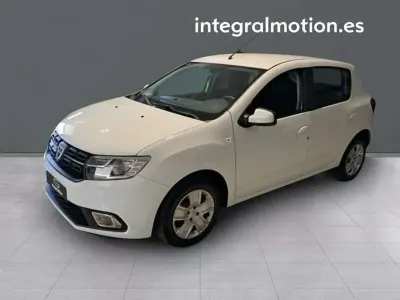 Usado Dacia Sandero Lauréate 75 CV (55 kW) 2019 Blanco Utilitario