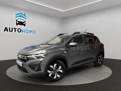 Usado Dacia Sandero Essentiel 91 CV (66 kW) 2025 Gris / plata Berlina