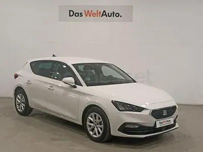 Usado Seat Leon Style 110 CV (80 kW) 2024 Blanco Berlina