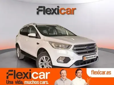 Usado Ford Kuga Trend 150 CV (110 kW) 2018 Blanco SUV
