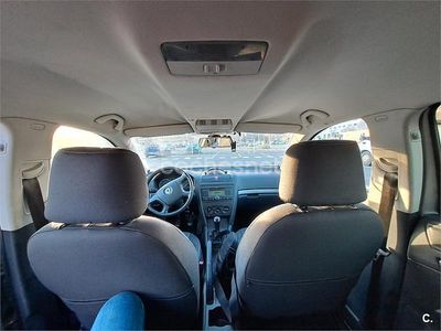 Gris / plata Usado 2005 Skoda Octavia Ambiente Familiar | 3200 €