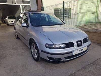 Usado Seat Toledo 150 CV (110 kW) 2000 Gris / plata Berlina