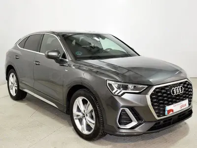 Usado Audi Q3 Sportback S-Line 150 CV (110 kW) 2023 Gris / plata SUV