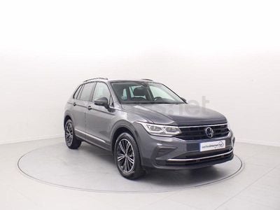 Usado VW Tiguan Life 150 CV (110 kW) 2024 Gris / plata SUV