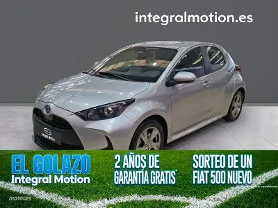 Usado Toyota Yaris Hybrid Active 116 CV (85 kW) 2025 Gris Berlina