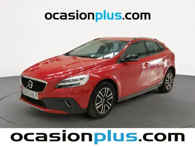 Usado Volvo V40 Momentum 120 CV (88 kW) 2018 Rojo Utilitario