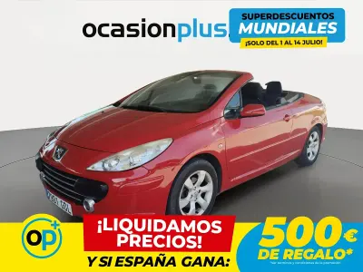 Usado Peugeot 307 CC 110 CV (80 kW) 2008 Rojo Descapotable
