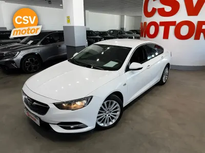 Usado Opel Insignia Edition 136 CV (100 kW) 2020 Blanco Utilitario