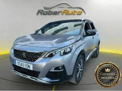 Usado Peugeot 5008 GT-line 130 CV (95 kW) 2018 Gris / plata SUV