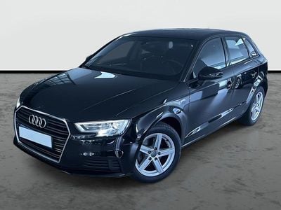Usado Audi A3 Sportback 115 CV (84 kW) 2019 Negro brillante Utilitario
