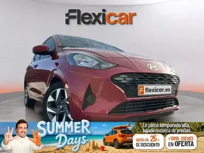 Usado Hyundai i10 67 CV (49 kW) 2023 Rojo Utilitario