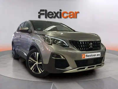 Usado Peugeot 3008 Allure 131 CV (96 kW) 2020 Gris SUV